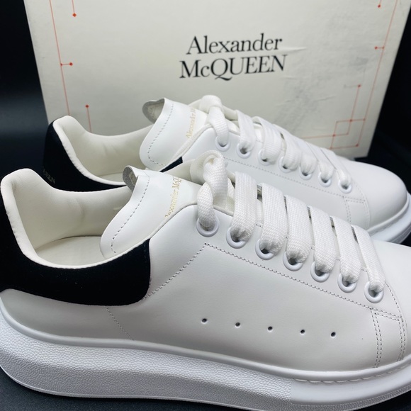 Alexander McQueen Women’s Oversized Leather/Suede Sneakers Size 10 NWB AUTHENTIC - Picture 3 of 9